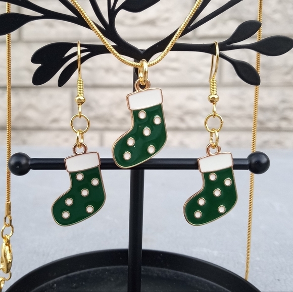 Hand Crafted Jewelry - 🆓 Free W/Purchase Christmas Holiday Green StockingJewelry Set NWT Handmade